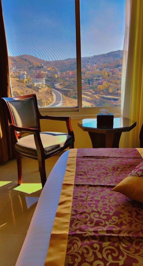 Shaqilath Hotel Вади Муса Экстерьер фото